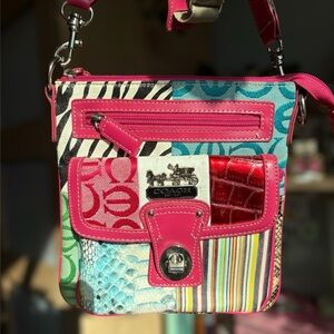 Unique Y2K colorful pink and blue purse